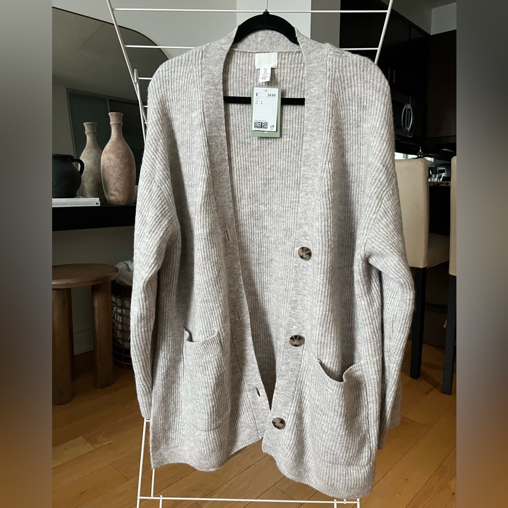 H&M Women’s Light Gray Rib-Knit Cardigan